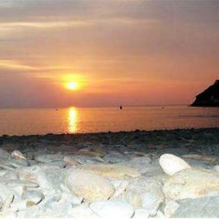 La Gambina Hotel Colera Ngoại thất bức ảnh
