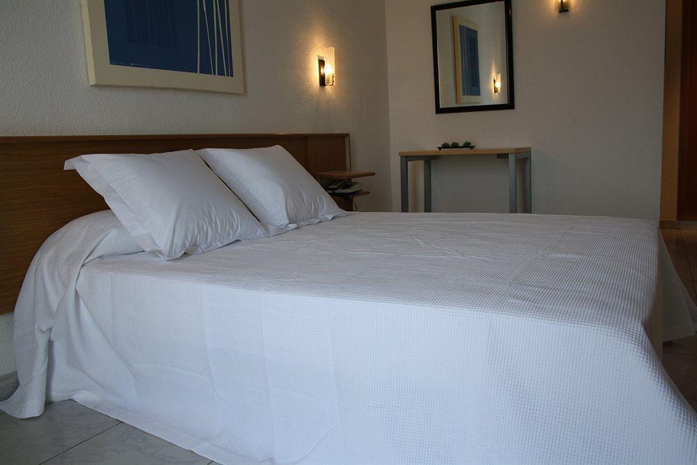 La Gambina Hotel Colera Ngoại thất bức ảnh