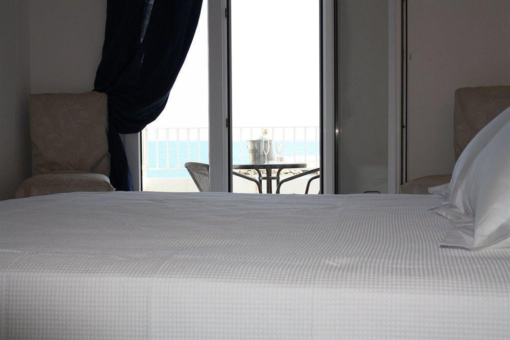 La Gambina Hotel Colera Ngoại thất bức ảnh